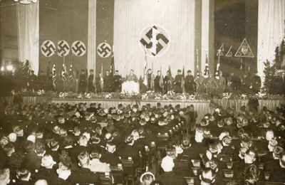 97910 Afbeelding van dr. A. Seyss-Inquart (Rijkscommissaris) tijdens zijn toespraak op de Dag van de solidariteit in ...